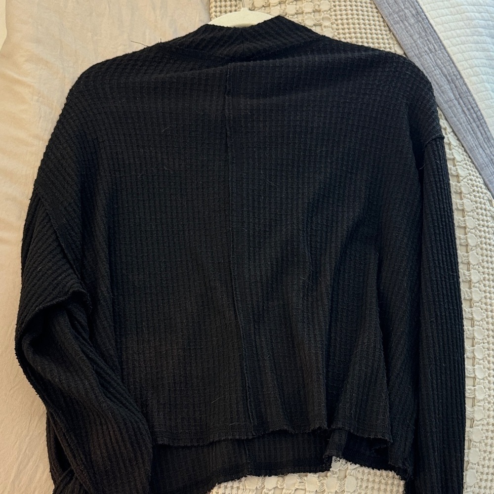 Chic Charcoal Textured Knit Top - Picture 5 of 6
